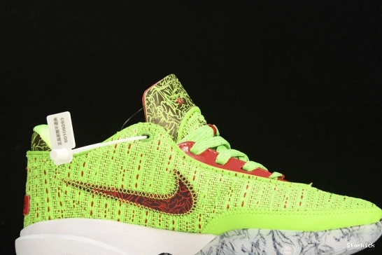 Stocking Stuffer  LeBron 20  FJ4955-300 Nike 0318